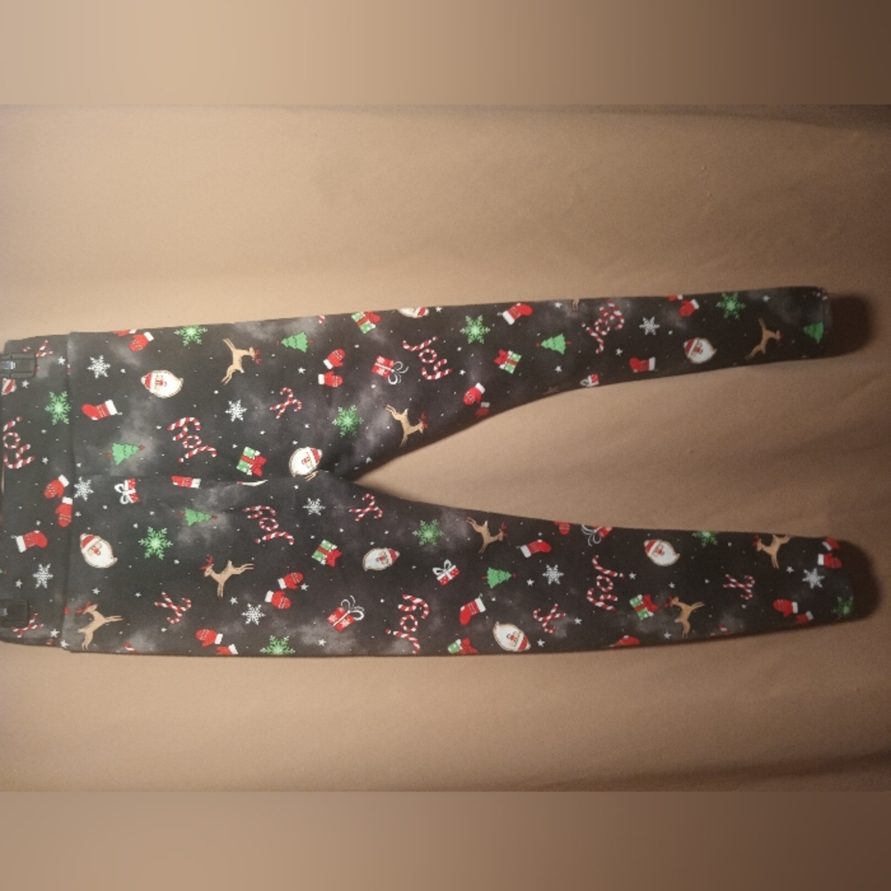 2 pairs of No Boundaries Fleece Christmas/ winter leggings